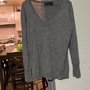 New York & Company Gray Sweater✨